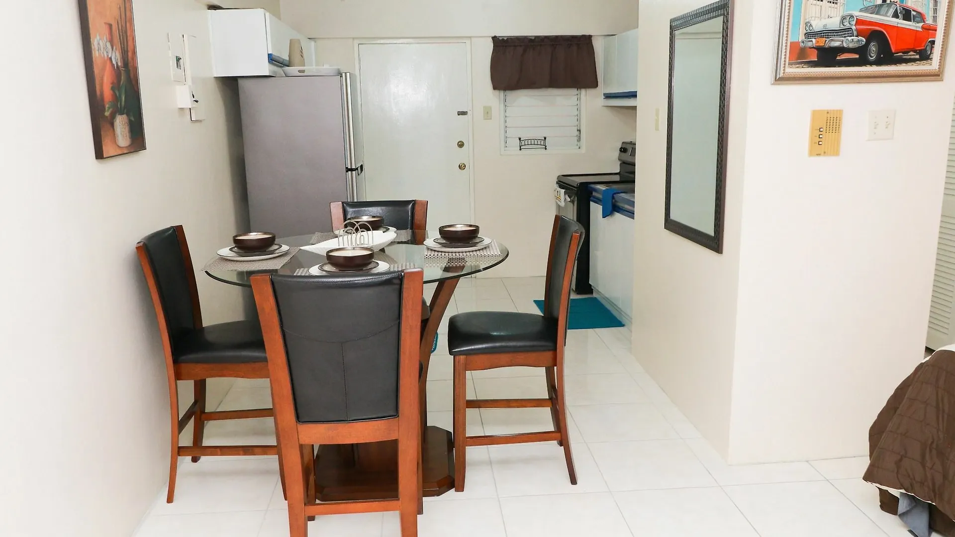 Kensington 212 Suite Kingston 0*,  Jamaica